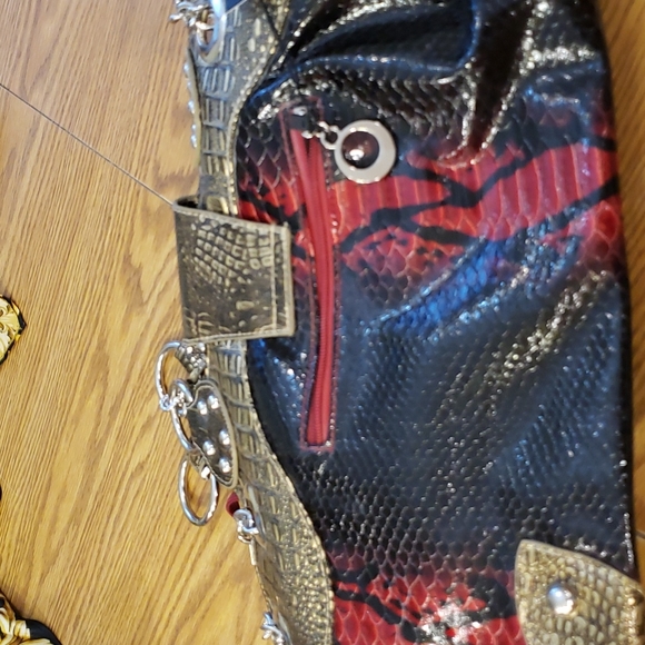 DS bags Funky and Stylish Faux snake skin large handbag tote. - Picture 2 of 10